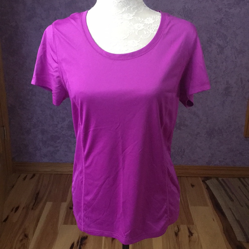 Athletic shirt